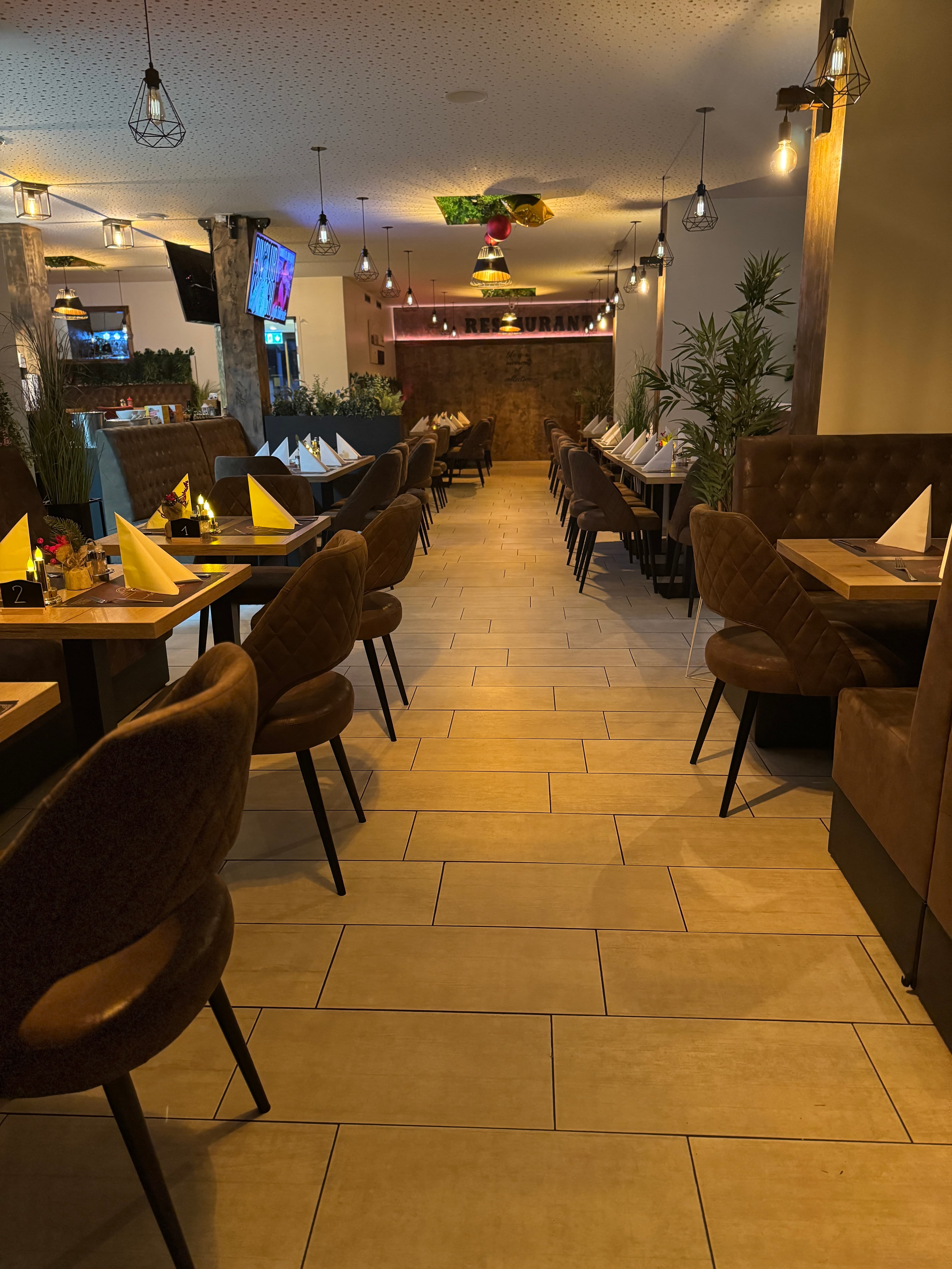 Atmosphäre im Cafe Restaurant TRON